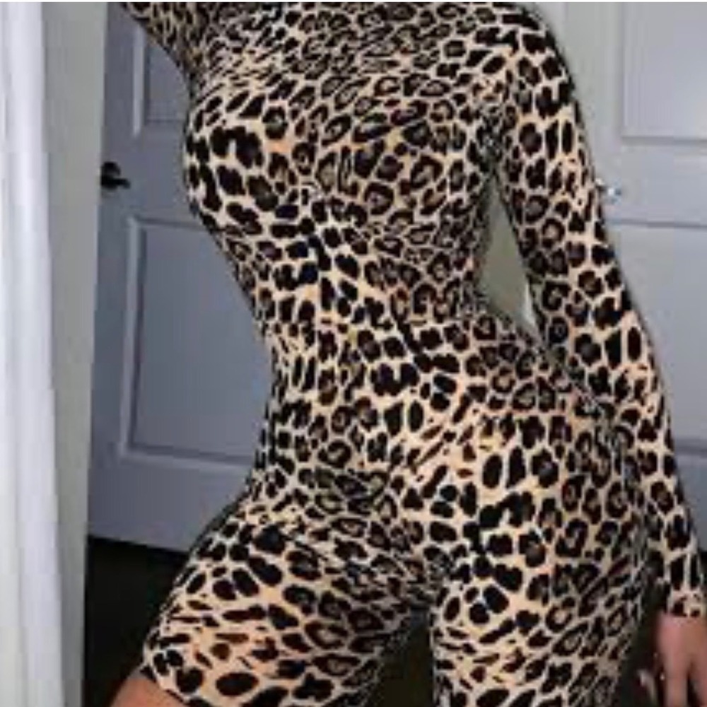 Fashion Nova Women Leopard Print Romper‎ Mock Neck Long Sleeve Bodycon Small